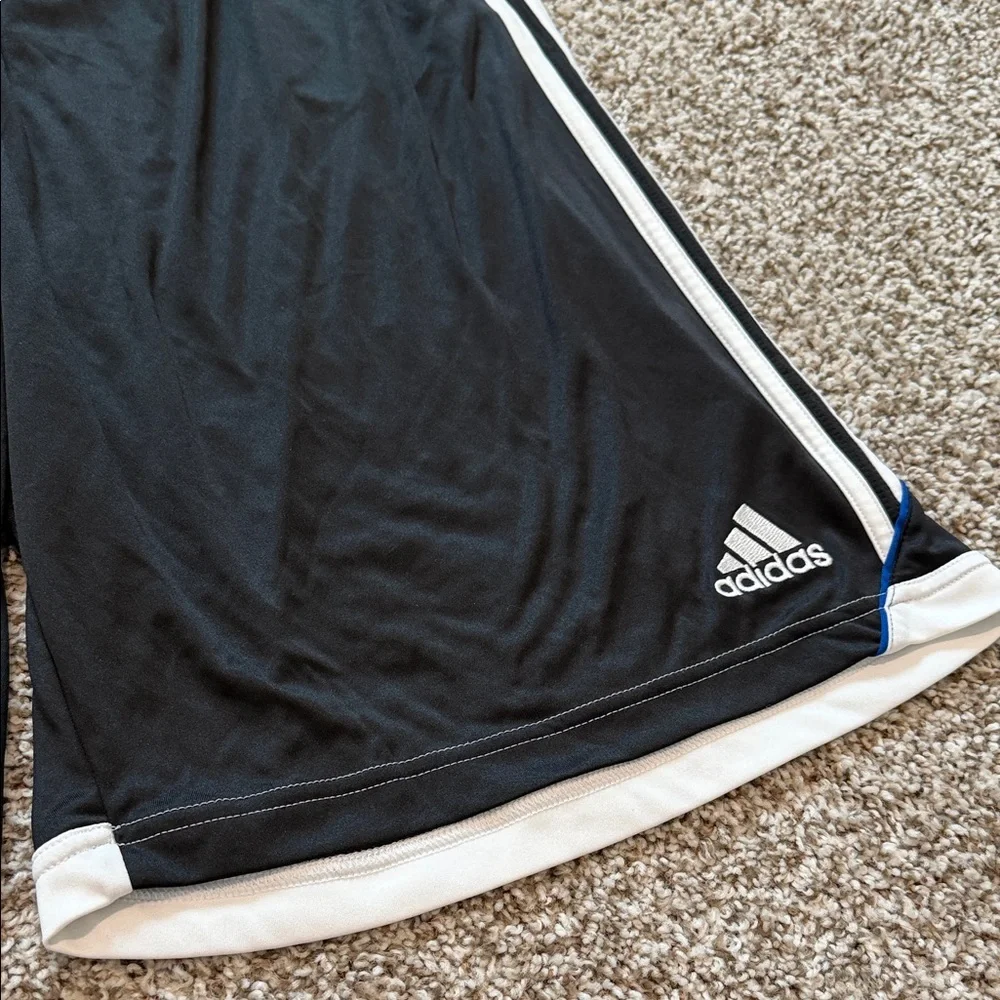 🌿 Adidas Men's Black and White Athletic Shorts